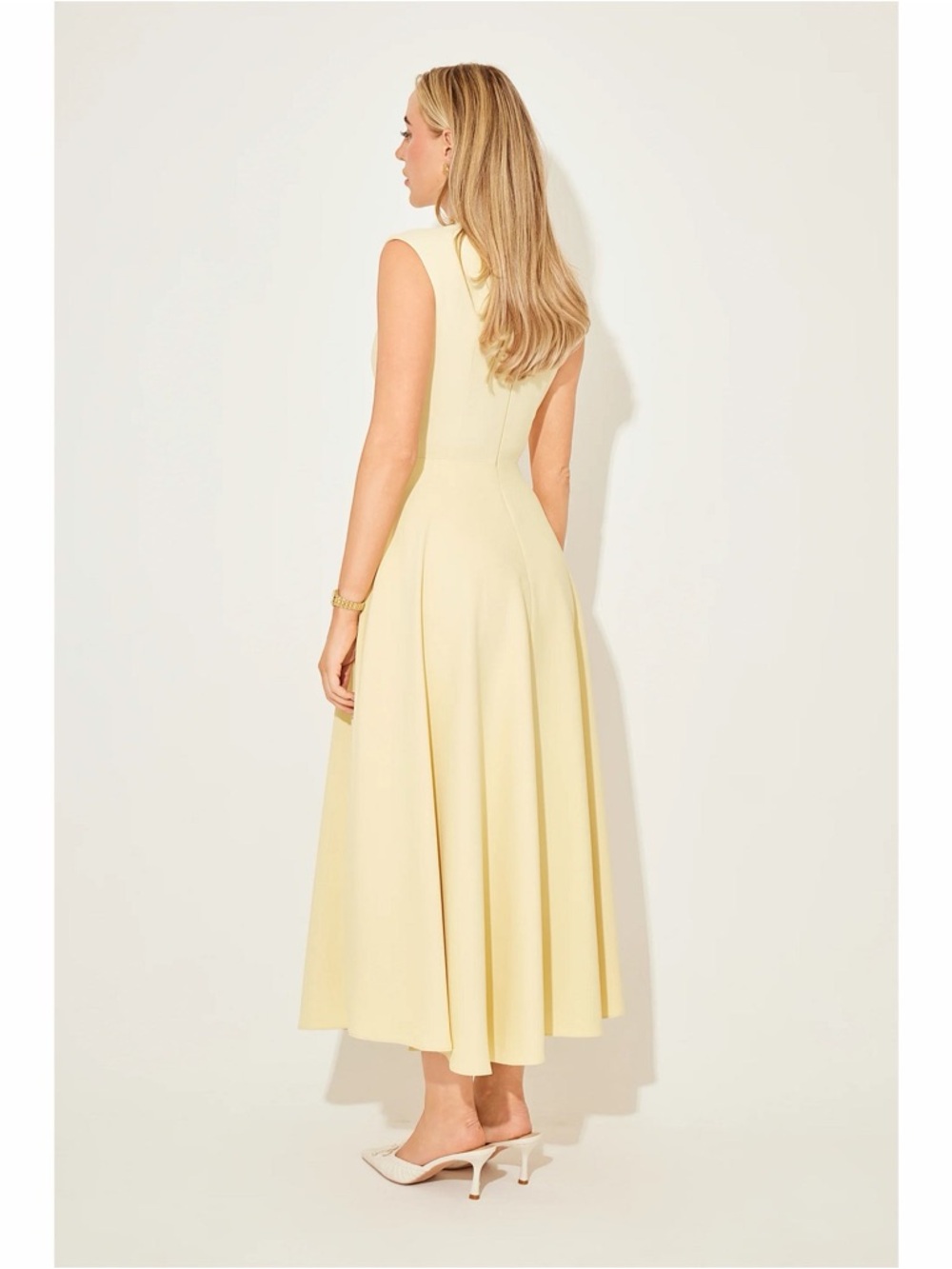 NWT ODD MUSE THE ULTIMATE MUSE SLEEVELESS HIGH WAIST MIDI DRESS yellow sz medium - Picture 2 of 8